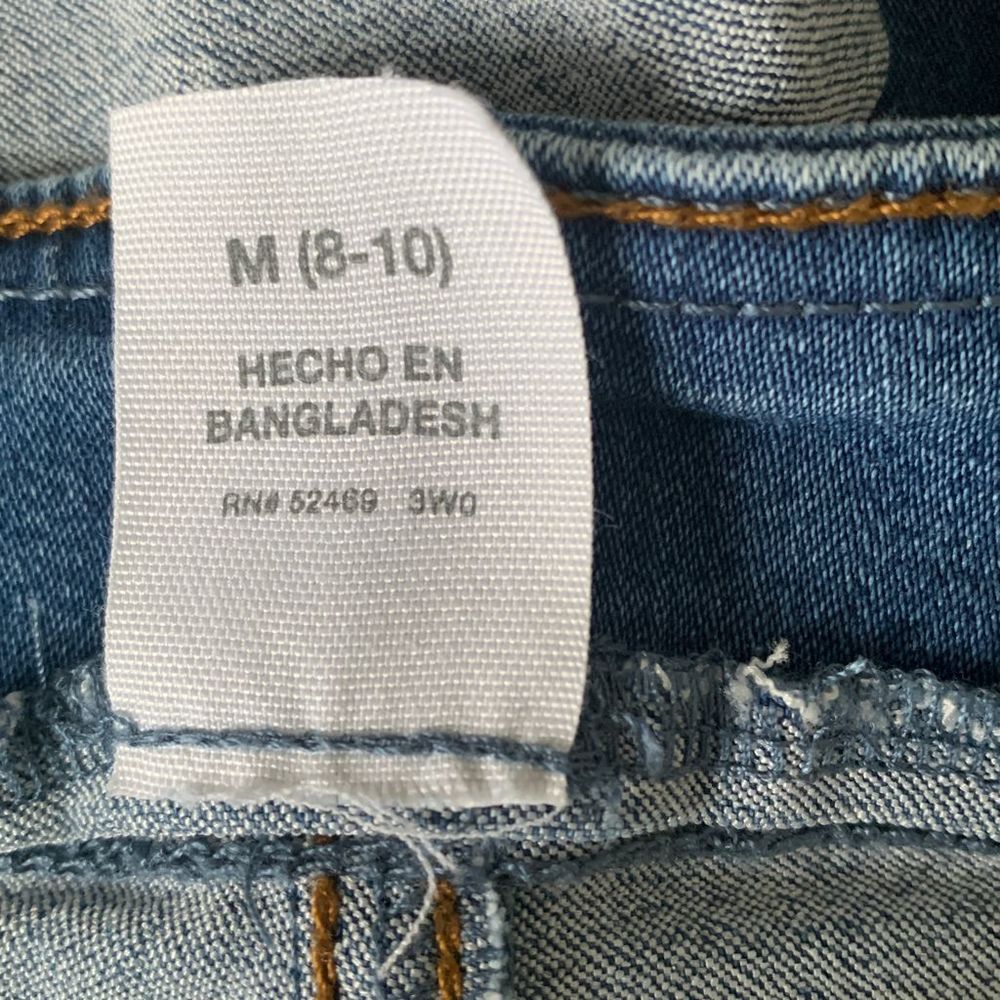 Time and Tru Pull-On Light Wash Blue Stretch Jean Shorts Size Medium (8-10) - Picture 8 of 9